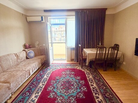 2-room apartment, 75 m², Bakıxanov: 150 000 ₼ 2