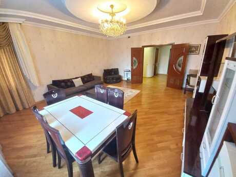 Kirayə 3 otaqlı mənzil, 130 m², Şah İsmayıl Xətai: 1 000 ₼/ay 3