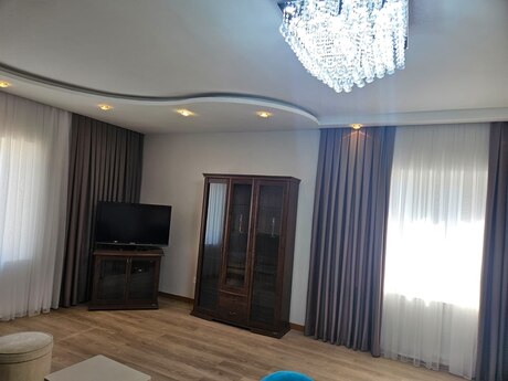 Kirayə 3 otaqlı mənzil, 150 m², Nizami: 1 300 ₼/ay 4