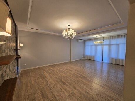 Объявление №6420697 - Баку, м. Иншаатчылар, 4-комн., 190 м², 3/17 этаж