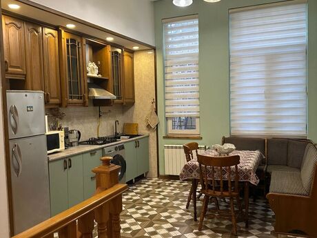 Аренда: 3-комнатная квартира, 140 м², Sahil: 2 100 ₼/мес 3