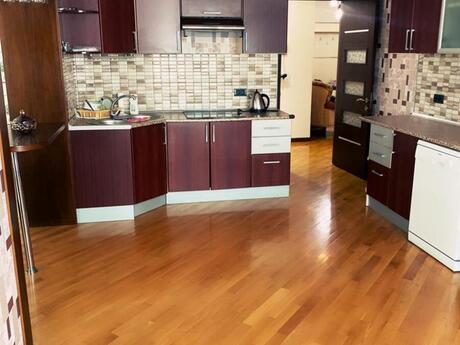Kirayə 3 otaqlı mənzil, 191 m², Şah İsmayıl Xətai: 1 900 ₼/ay 5