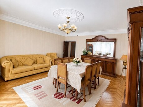 3 otaqlı mənzil, 135 m², Qara Qarayev: 310 000 ₼ 2