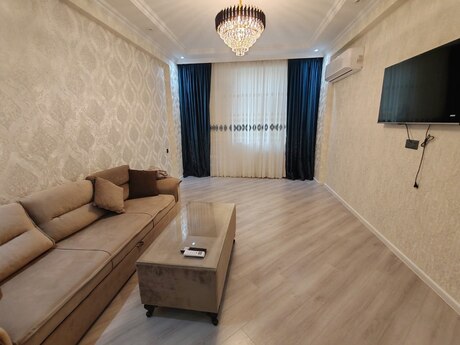 Kirayə 2 otaqlı mənzil, 90 m², Renessans Palace: 1 500 ₼/ay 3
