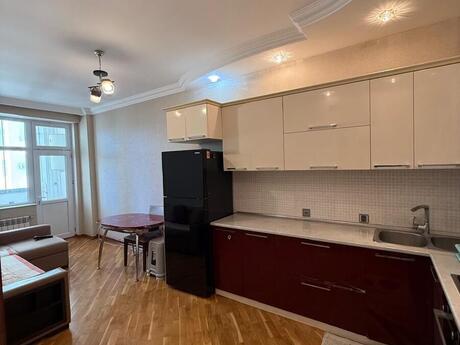 3 otaqlı mənzil, 130 m², 20 Yanvar: 308 000 ₼ 4