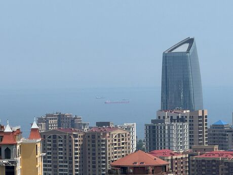 5 rooms · 260 m² · floor 10/18, 28 May