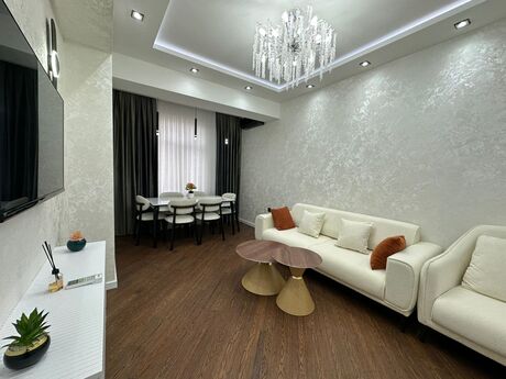 Elan №6420854 - Bakı, Bakmil m., 3 otaqlı, 102 m², 3/18 mərtəbə