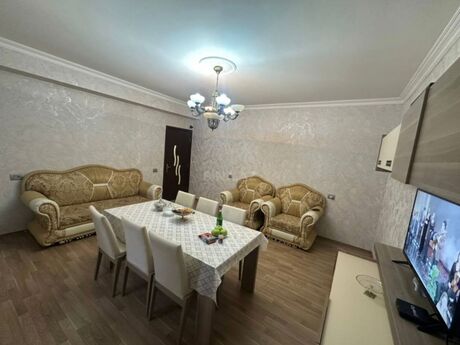 Kirayə 3 otaqlı mənzil, 120 m², Xalqlar Dostluğu: 700 ₼/ay 3