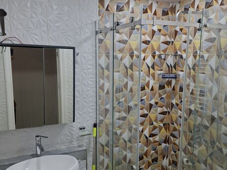 Kirayə 3 otaqlı mənzil, 100 m², 28 May: 230 ₼/ay 4