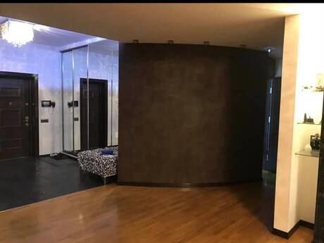Аренда: 4-комнатная квартира, 200 м², Şah İsmayıl Xətai: 1 500 ₼/мес 4