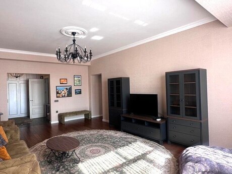 3-room apartment for rent, 120 m², Şah İsmayıl Xətai: 1 500 ₼/mo 4