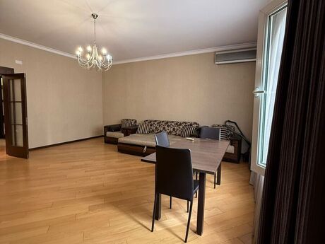 Kirayə 3 otaqlı mənzil, 150 m², 8 Noyabr: 1 200 ₼/ay 2
