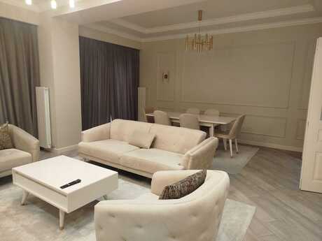 Elan №6421090 - Bakı, Ağ şəhər q., 3 otaqlı, 139 m², 8/8 mərtəbə