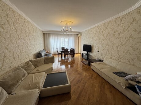 Elan №6421185 - Bakı, Nizami m., 4 otaqlı, 180 m², 8/16 mərtəbə