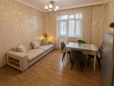 Аренда: 3-комнатная квартира, 130 м², Xalqlar Dostluğu: 640 ₼/мес 3