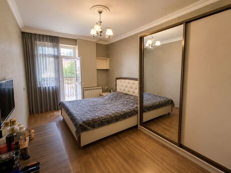 3 otaq · 130 m² · 1/11 mərtəbə, Xalqlar Dostluğu