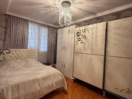 3-комнатная квартира, 76 м², 8 Noyabr: 250 000 ₼ 3
