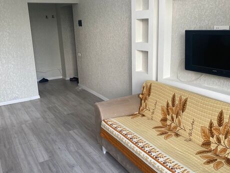 Elan №6421237 - Bakı, 28 May m., 2 otaqlı, 45 m², 3/5 mərtəbə