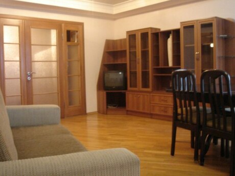 Объявление №6421226 - Баку, м. Гянджлик, 4-комн., 100 м², 4/5 этаж