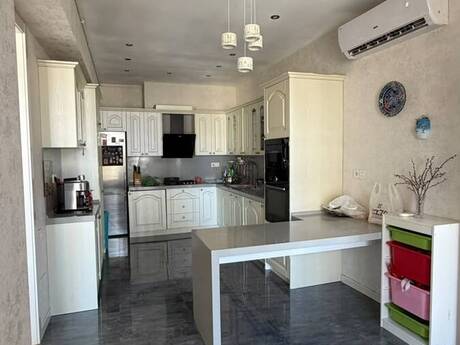 4-room apartment for rent, 145 m², Park Azure: 1 600 ₼/mo 5