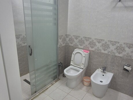 4 otaqlı mənzil, 220 m², Nizami: 810 000 ₼ 2