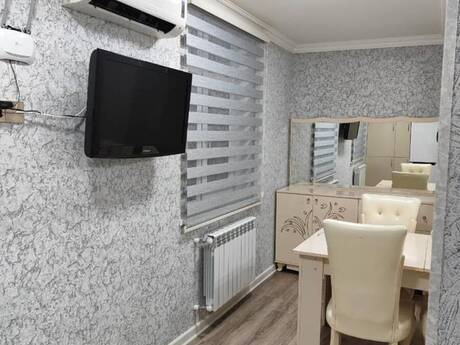 Elan №6421343 - Bakı, 28 May m., 2 otaqlı, 52 m², 2/5 mərtəbə