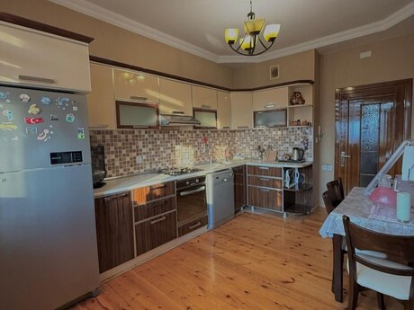 3-room apartment for rent, 103 m², Memar Əcəmi: 750 ₼/mo 4