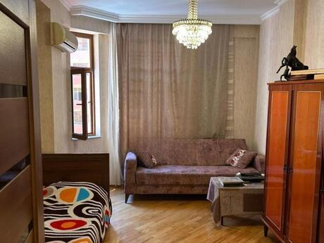 4 otaqlı mənzil, 137 m², İdeal MTK Xətai: 430 000 ₼ 2
