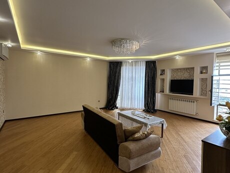 Kirayə 4 otaqlı mənzil, 153 m², Nəriman Nərimanov: 1 100 ₼/ay 4
