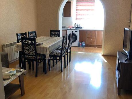 Elan №6421531 - Bakı, İnşaatçılar m., 2 otaqlı, 70 m², 17/17 mərtəbə
