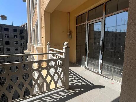 3 otaq · 79 m² · 13/18 mərtəbə, Triumph Palace