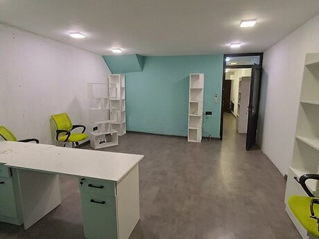 6 otaqlı həyət evi, 250 m², Gənclik: 800 000 ₼ 4
