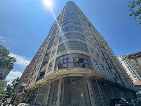 Elan №6421620 - Bakı, Gənclik m., 5 otaqlı, 215 m², 3/17 mərtəbə