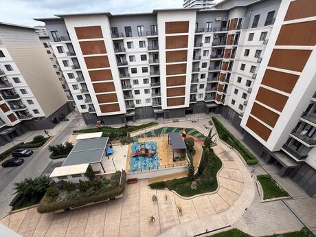 3 rooms · 132 m² · floor 7/8, Ağ şəhər