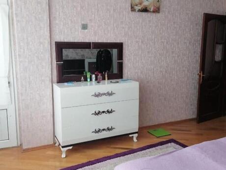 Kirayə 3 otaqlı mənzil, 150 m², İnşaatçılar: 160 ₼/ay 5