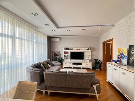 3-room apartment for rent, 175 m², 8 Noyabr: 1 400 ₼/mo 5