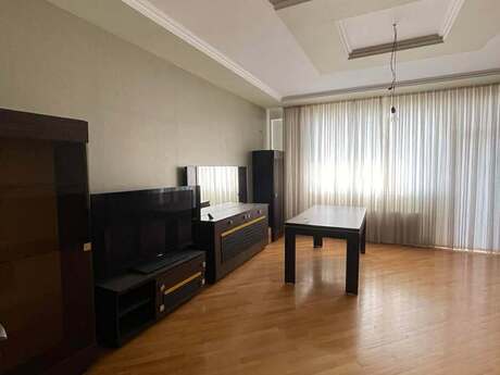 Elan №6421945 - Bakı, İnşaatçılar m., 3 otaqlı, 130 m², 14/16 mərtəbə