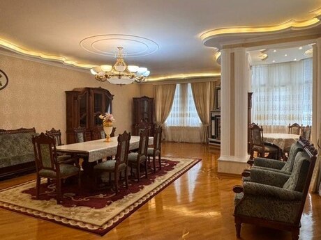 4-room apartment for rent, 210 m², 28 May: 1 500 ₼/mo 3