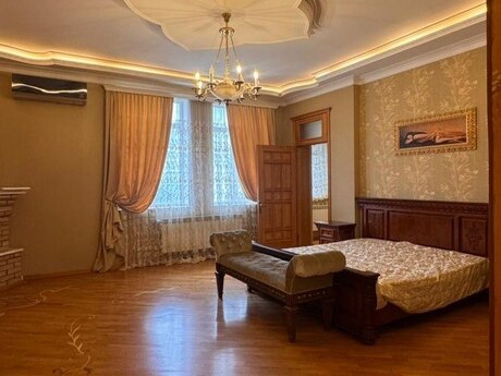 4-room apartment for rent, 210 m², 28 May: 1 500 ₼/mo 5