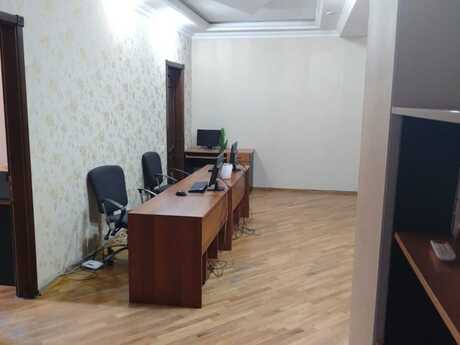 3 otaqlı mənzil, 130 m², İnşaatçılar: 320 000 ₼ 5