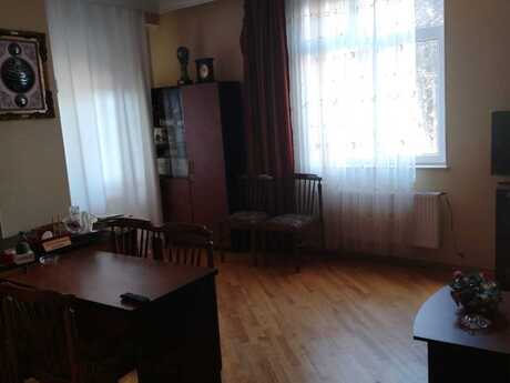 3 otaqlı mənzil, 130 m², İnşaatçılar: 320 000 ₼ 4