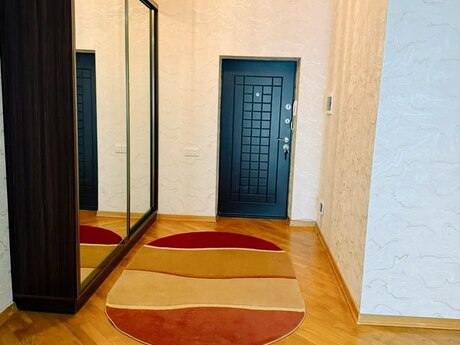 2 otaq · 102 m² · 10/15 mərtəbə, Elmlər Akademiyası