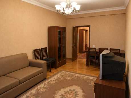 Аренда: 2-комнатная квартира, 79 м², 8 Noyabr: 700 ₼/мес 2