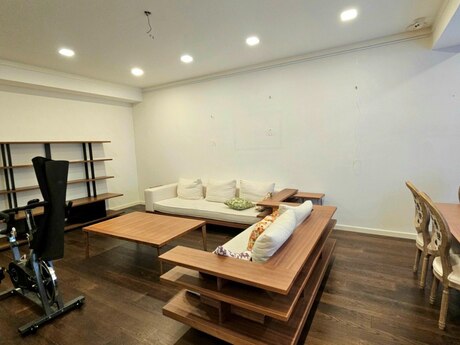 4 otaqlı mənzil, 181 m², 28 May: 720 000 ₼ 4