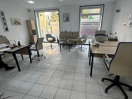 Elan №6422326 - Bakı, Şah İsmayıl Xətai m., 3 otaqlı, 90 m²