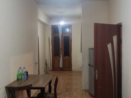 3 otaq · 90 m² · 1/2 mərtəbə, İçəri Şəhər