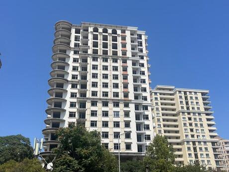 4 otaqlı mənzil, 186 m², 28 May: 428 000 ₼ 5