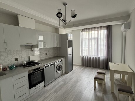 Kirayə 3 otaqlı mənzil, 130 m², 28 May: 1 400 ₼/ay 4