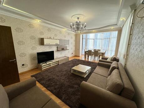 Аренда: 2-комнатная квартира, 95 м², 8 Noyabr: 1 000 ₼/мес 2