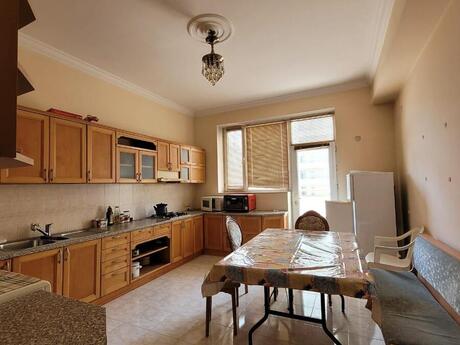 Kirayə 4 otaqlı mənzil, 164 m², Nəsimi: 1 100 ₼/ay 3